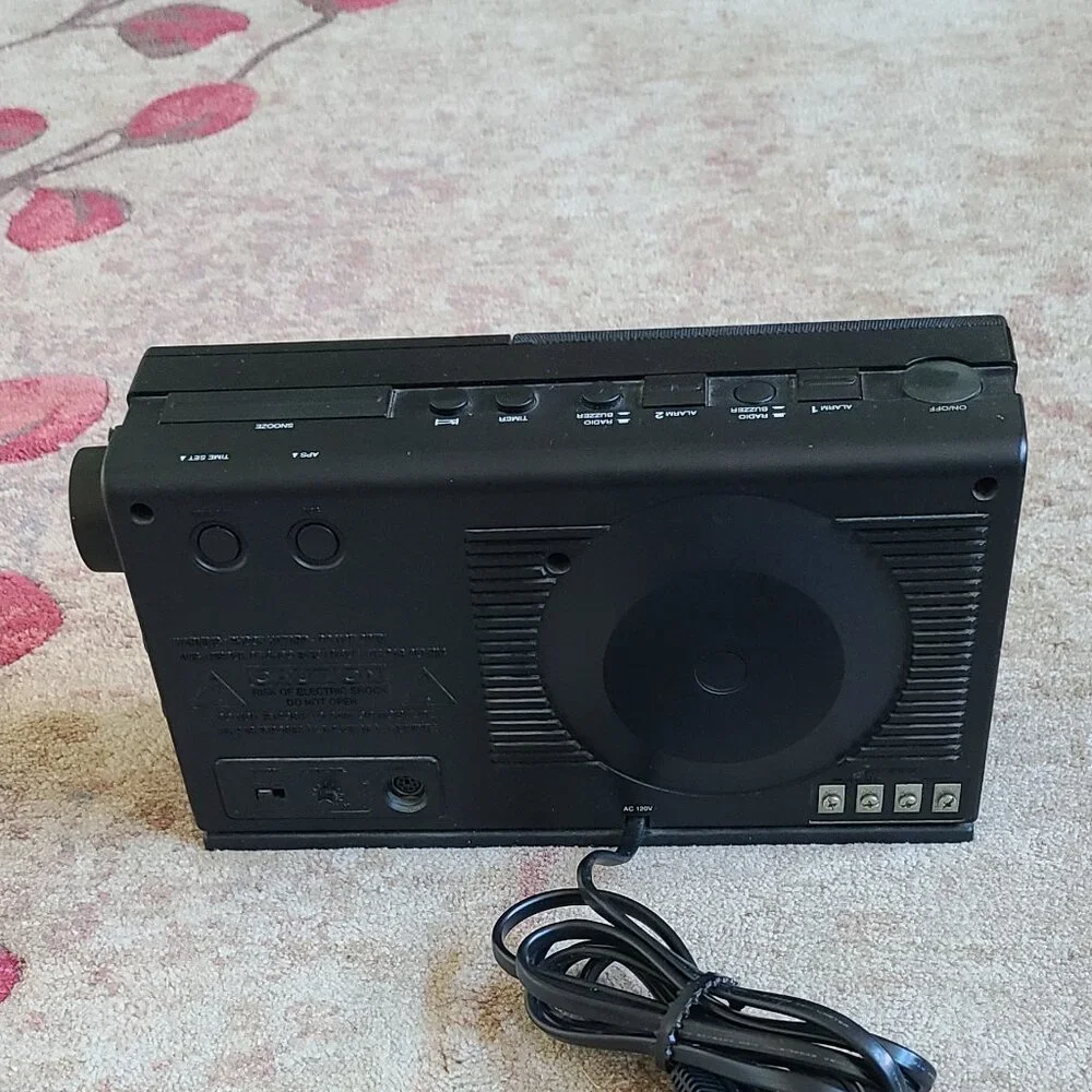 Pre-Owned Sangean RS-330 +RS-332 Digital AM/FM Clock Radio & dual Alarm Clocks. - Picture 4 of 11